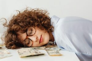 Read more about the article 8 ways to get paid while you sleep 